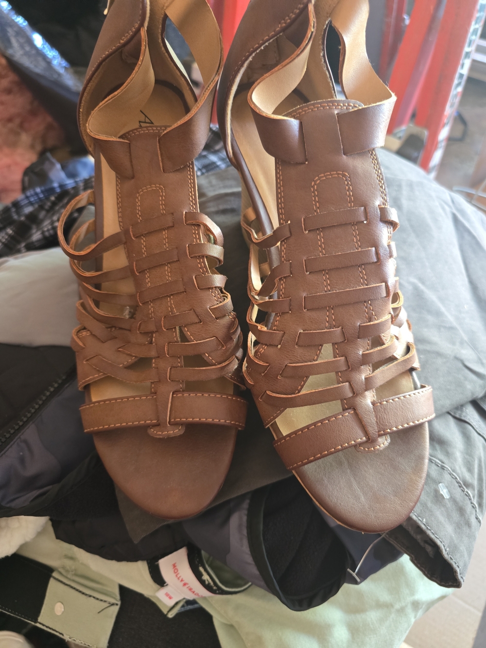 American Eagle Outfitters Tan Brown Strappy Gladiator Sandals